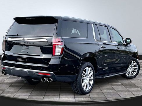 Used 2021 Chevrolet Suburban High Country AWD/4WD image 2
