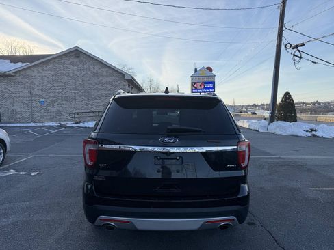 Used 2016 Ford Explorer XLT w/ Equipment Group 202A AWD/4WD image 6
