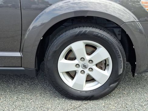 Used 2018 Dodge Journey SE w/ Popular Equipment Group FWD image 8