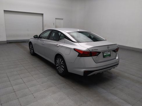 Used 2024 Nissan Altima 2.5 SV image 5