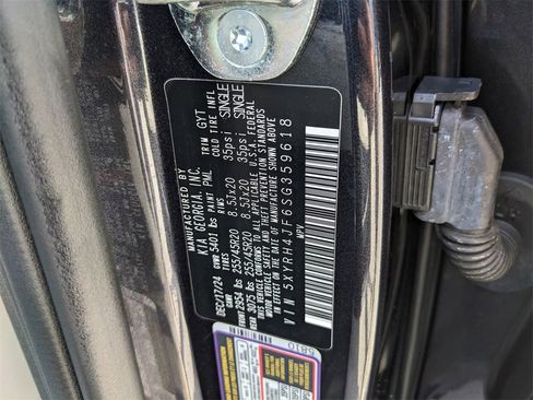 Certified 2025 Kia Sorento EX image 39