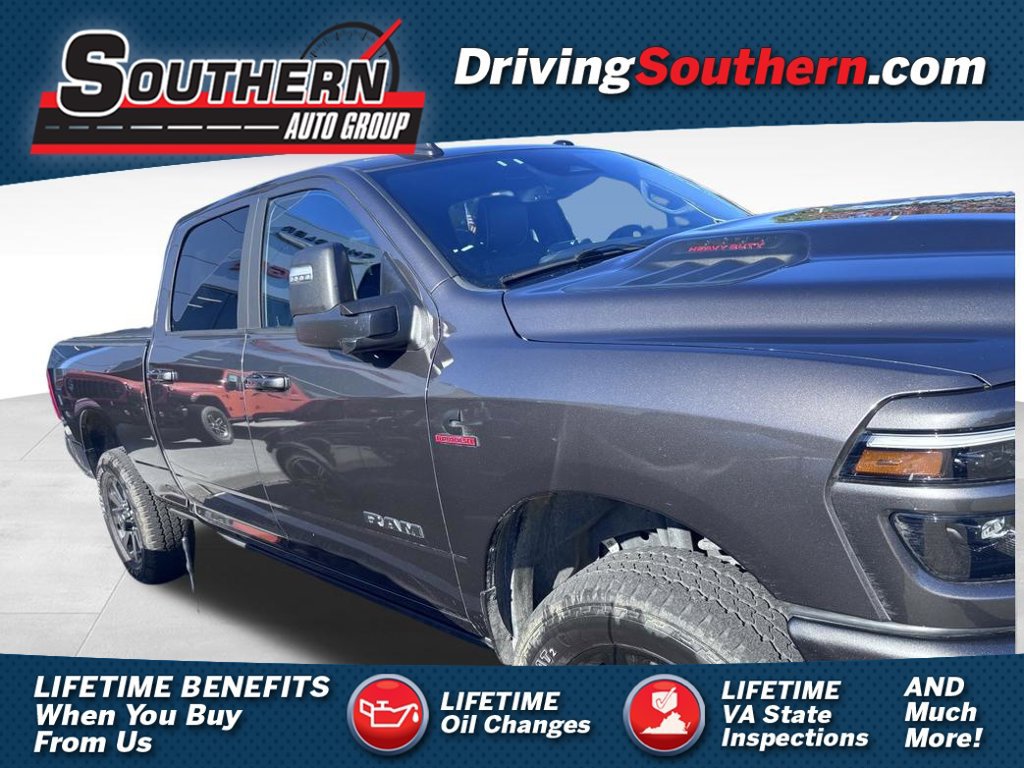 Used 2025 RAM 3500 Laramie AWD/4WD image 1