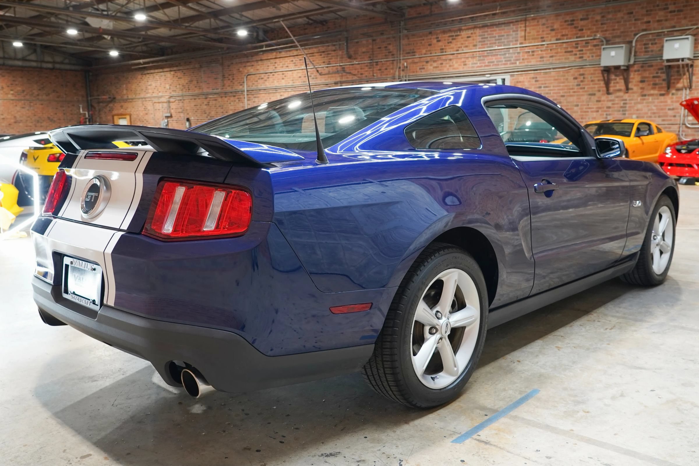Used 2012 Ford Mustang GT Premium w/ GT Coupe Accessory Pkg 4 RWD image 15
