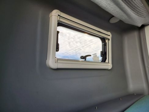 Used 2022 Mercedes-Benz Sprinter 2500 image 39