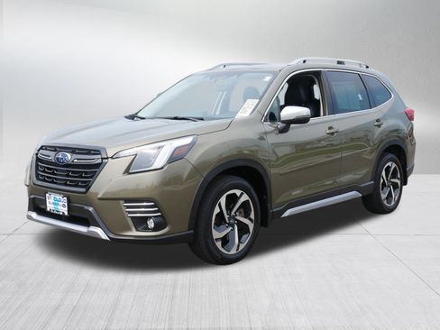 Used 2023 Subaru Forester Touring w/ Popular Package #3 AWD/4WD image 3