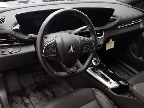 Used 2025 Buick Envista Avenir image 6