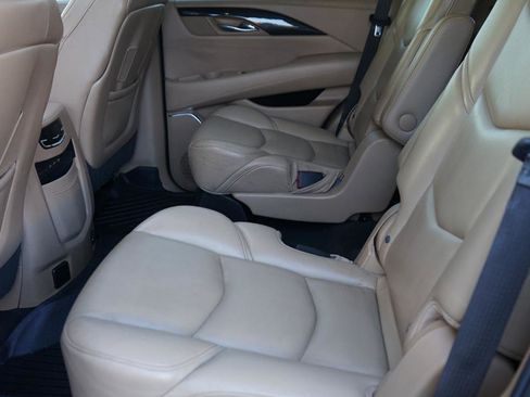 Used 2019 Cadillac Escalade Platinum AWD/4WD image 20