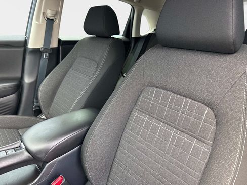 Used 2025 Honda HR-V LX image 20