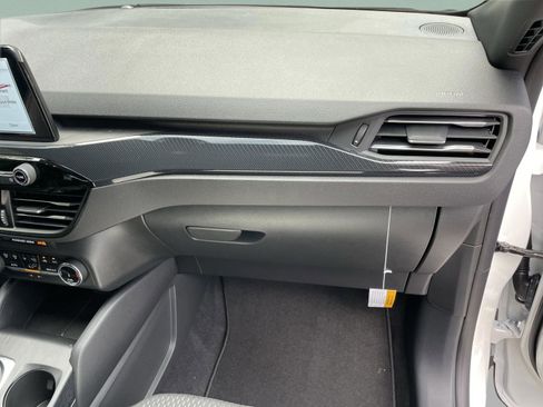 New 2025 Ford Escape ST-Line image 19