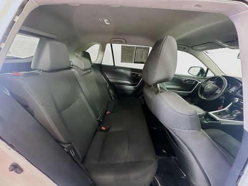 Used 2021 Toyota RAV4 LE AWD/4WD image 24