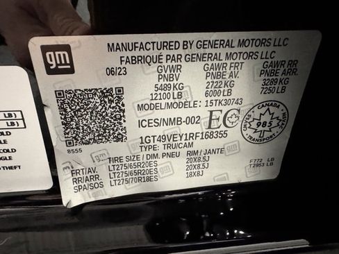 Used 2024 GMC Sierra 3500 AT4 w/ AT4 Premium Plus Package image 28