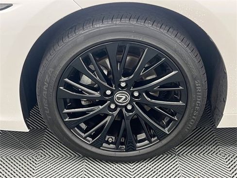 Used 2019 Lexus ES 300h image 23