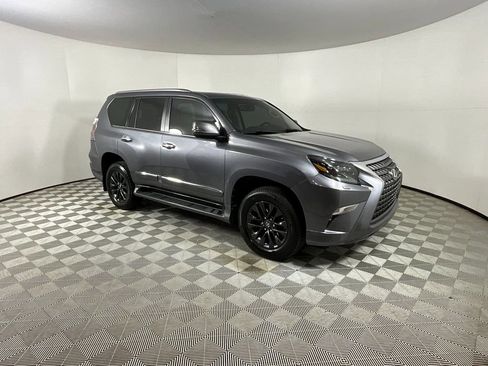 Used 2017 Lexus GX 460 Premium w/ Premium Package image 6