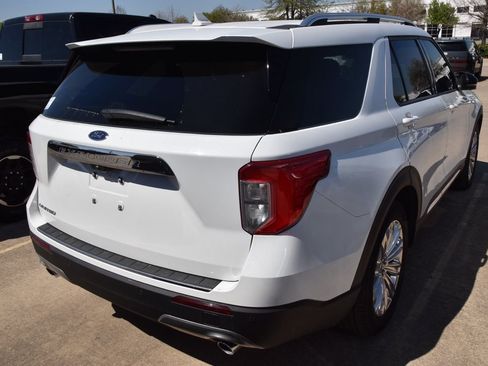 Certified 2023 Ford Explorer Limited w/ Limited Technology Package image 7