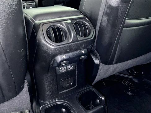 Used 2021 Jeep Gladiator Overland w/ Popular Equipment Package AWD/4WD image 30