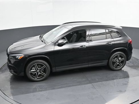 New 2025 Mercedes-Benz GLA 250 4MATIC image 37