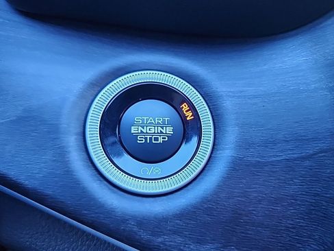 New 2025 Jeep Grand Cherokee L Limited w/ Trailer Tow Package image 33