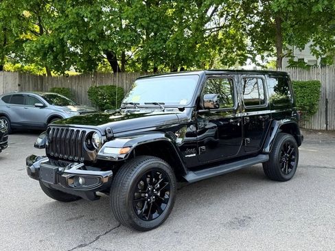 Used 2021 Jeep Wrangler Unlimited Sahara AWD/4WD image 2