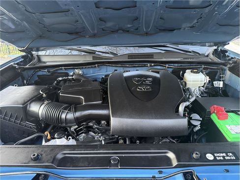 Used 2019 Toyota Tacoma TRD Off-Road image 13