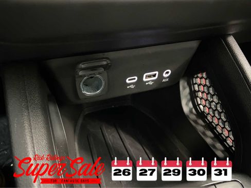 Used 2022 Chevrolet TrailBlazer RS w/ Convenience Package image 35