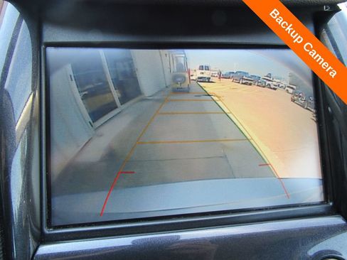 Used 2019 Chevrolet Impala LT FWD image 9