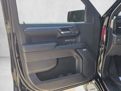 Used 2024 GMC Sierra 1500 AT4 w/ Technology Package AWD/4WD image 12