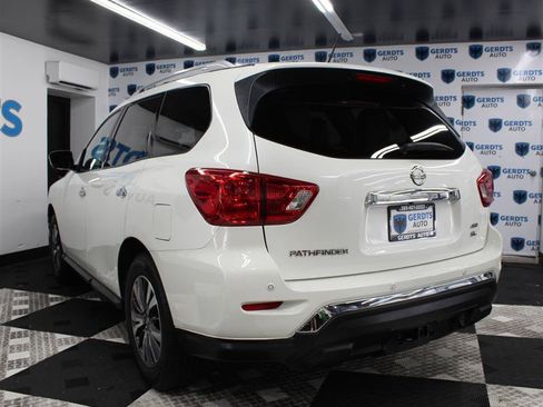 Used 2017 Nissan Pathfinder SL w/ SL Tech Package AWD/4WD image 2