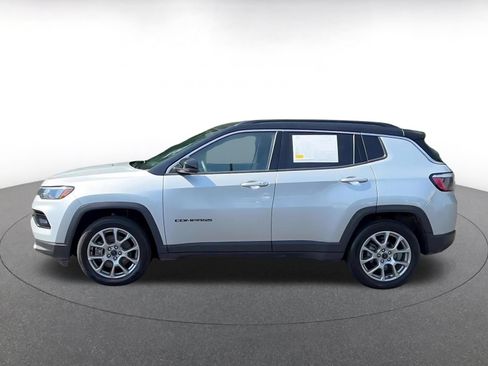 Used 2025 Jeep Compass Limited AWD/4WD image 7