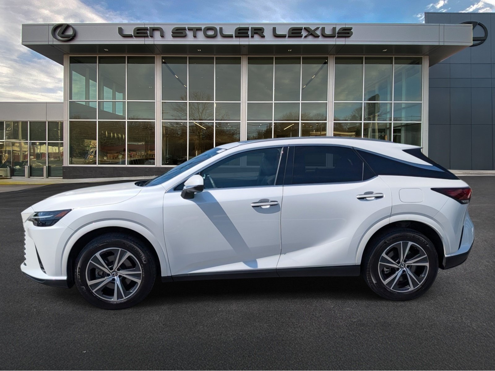Used 2025 Lexus RX 350h AWD/4WD image 6