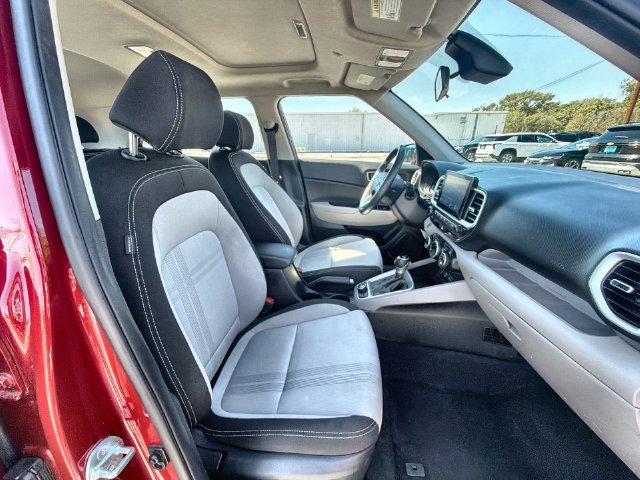 Used 2025 Hyundai Venue SEL FWD image 26