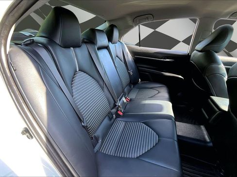 Used 2023 Toyota Camry SE image 27