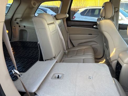 Used 2019 Jeep Grand Cherokee Overland image 17