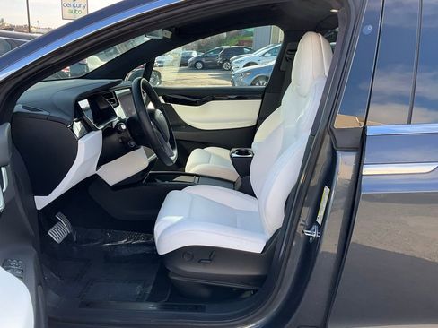 Used 2019 Tesla Model X Performance image 14