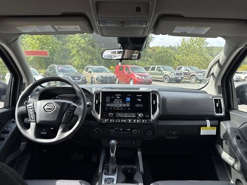 New 2026 Nissan Frontier SV w/ SV Convenience Package image 12