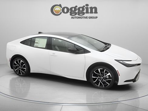 New 2026 Toyota Prius Plug-In Hybrid image 24