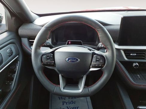 Used 2025 Ford Explorer ST-Line w/ Premium Package image 12