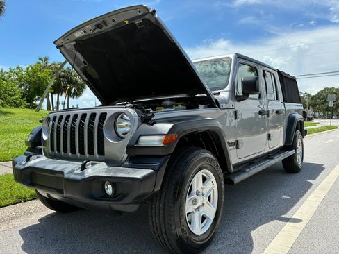 Used 2020 Jeep Gladiator Sport w/ Quick Order Package 24S AWD/4WD image 48