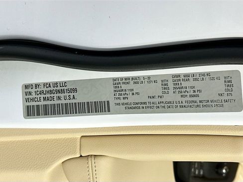 Used 2022 Jeep Grand Cherokee Limited AWD/4WD image 33