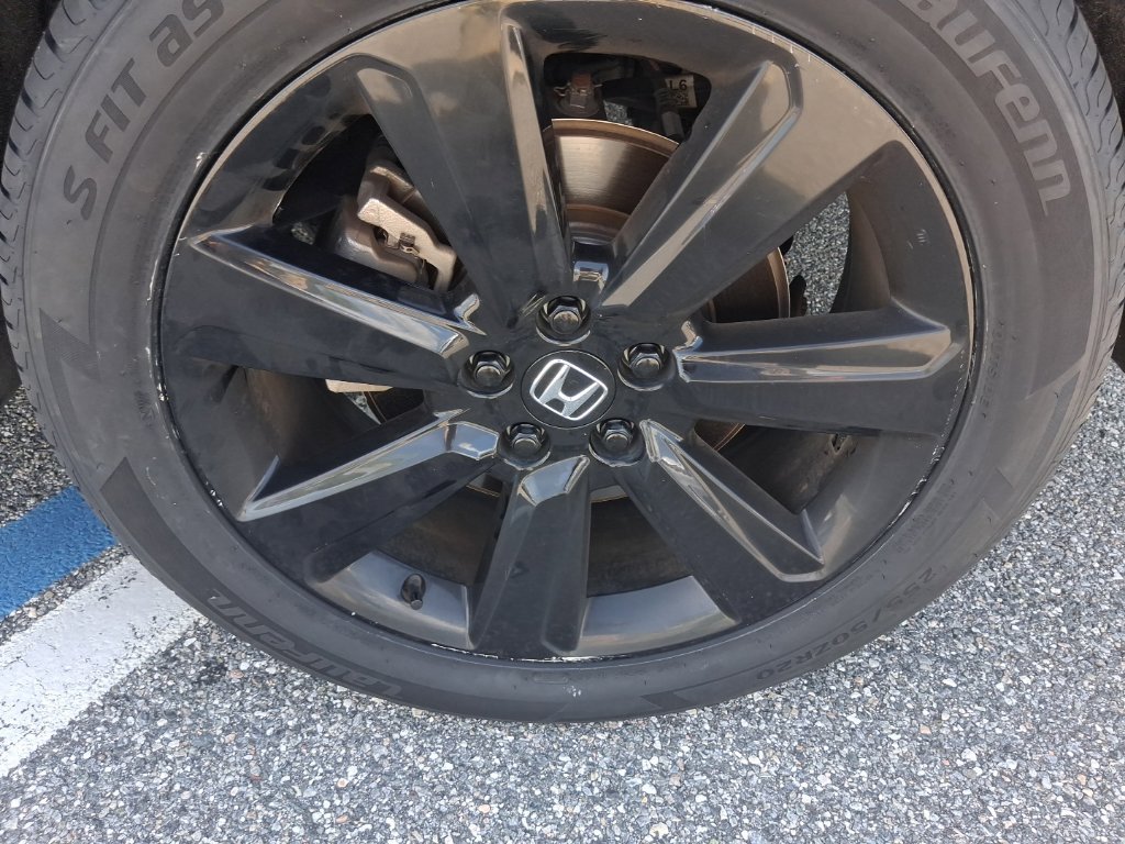 Used 2025 Honda Pilot Black Edition image 15