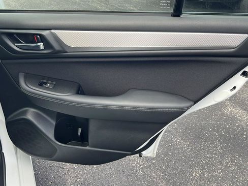 Used 2019 Subaru Legacy 2.5i Premium AWD/4WD image 17