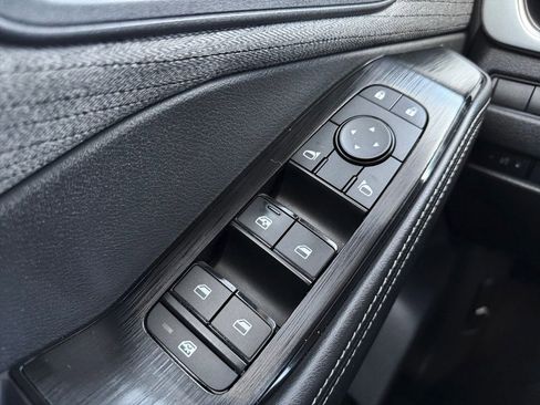 Used 2022 Nissan Rogue SV image 7