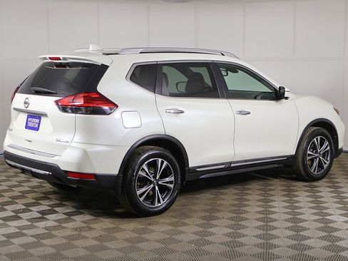 Used 2017 Nissan Rogue SL w/ SL Premium Package AWD/4WD image 11
