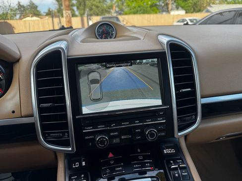 Used 2013 Porsche Cayenne AWD/4WD image 31