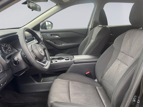 Used 2024 Nissan Rogue SV image 15