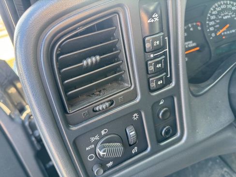 Used 2007 Chevrolet Silverado 2500 LT w/ Heavy-Duty Power Package image 20