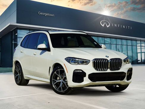 Used 2021 BMW X5 xDrive40i w/ M Sport Package image 1