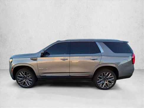 Used 2025 GMC Yukon Denali Ultimate AWD/4WD image 8