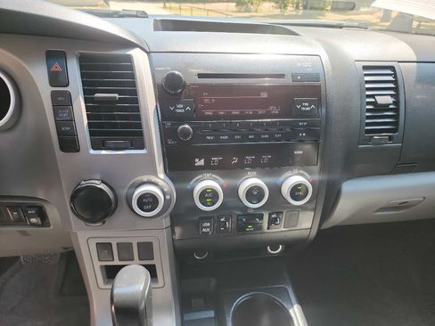 Used 2013 Toyota Sequoia SR5 w/ Premium Pkg RWD image 21