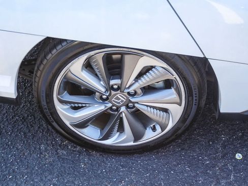 Used 2018 Honda Clarity Plug-In Hybrid image 11