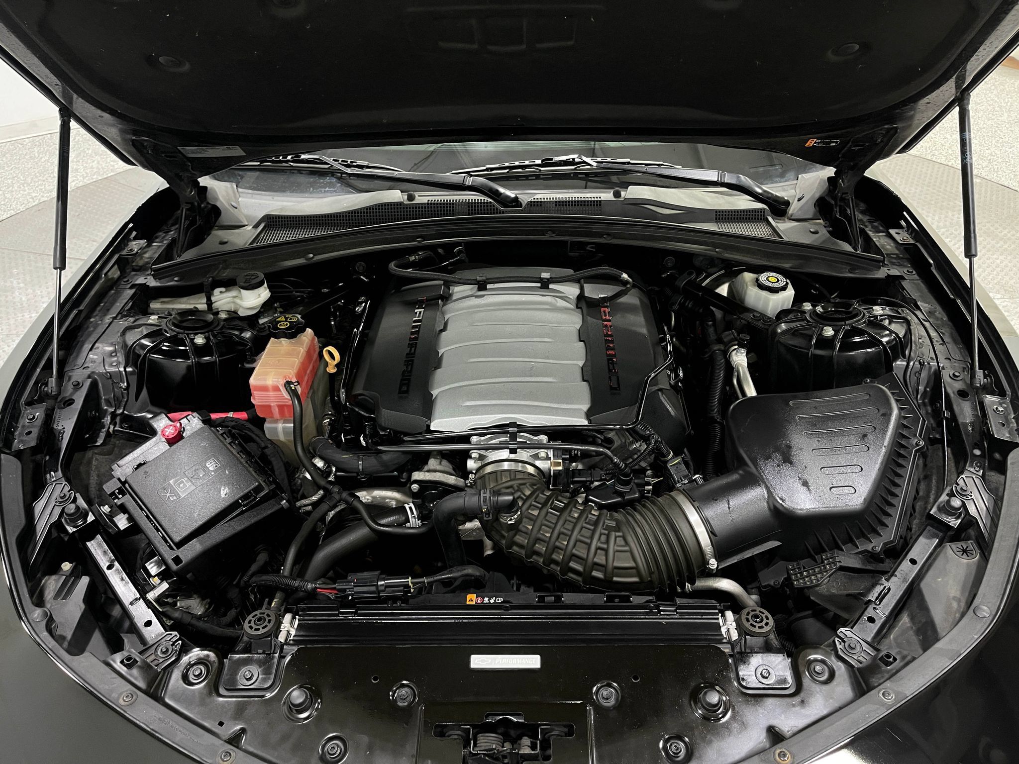 Used 2019 Chevrolet Camaro SS w/ LPO, Ground Effects Package RWD image 27